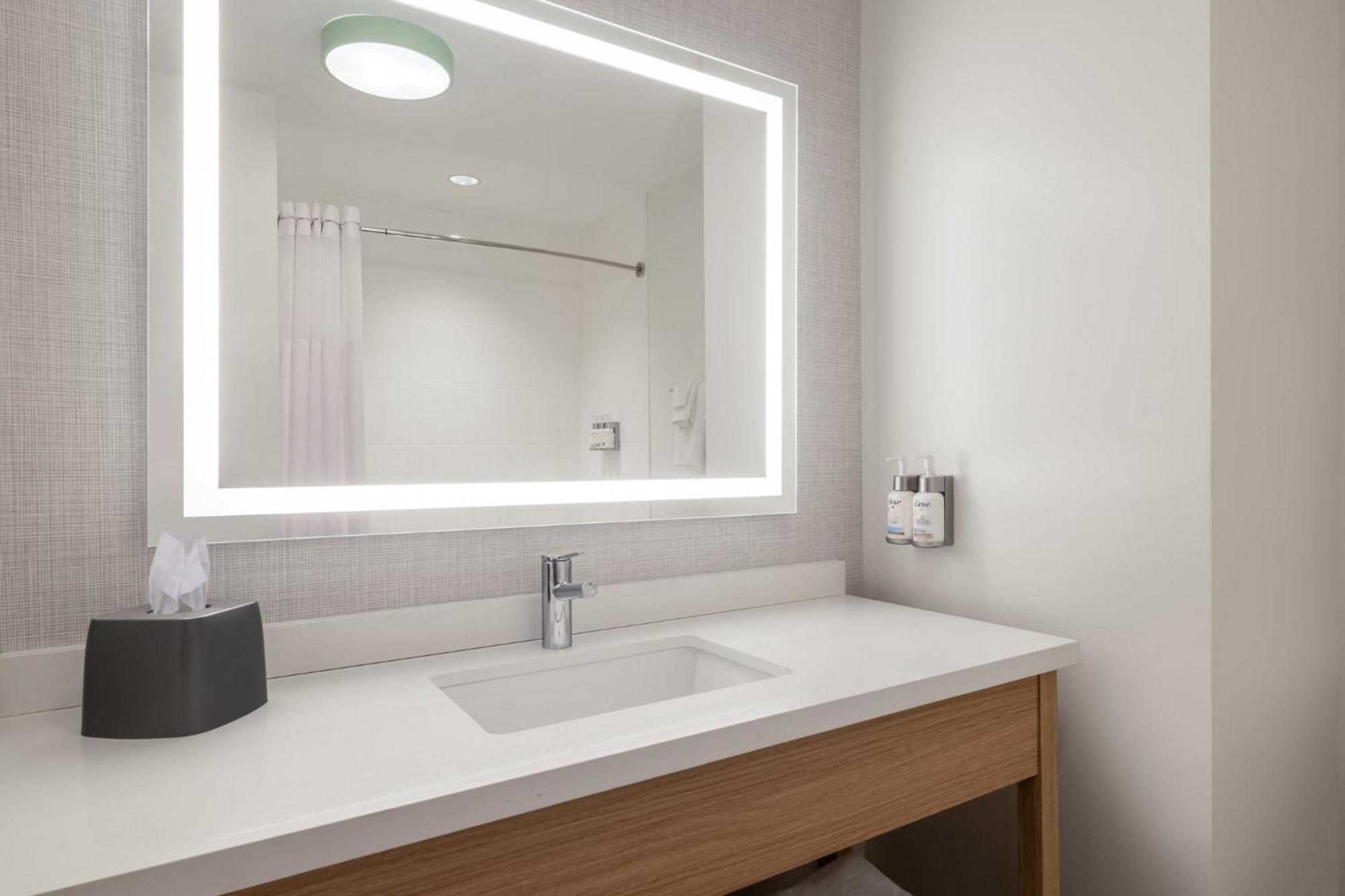 Garner Hotel Gonzales By Ihg Exterior foto